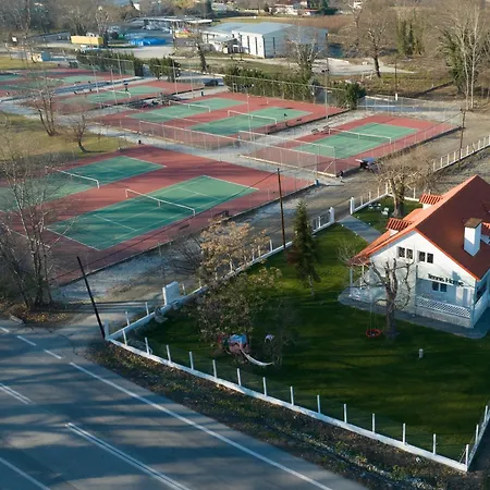 Tennis Home-pozar, Piperia!