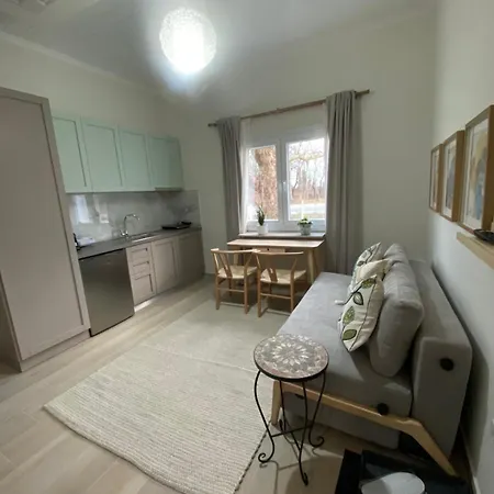 Apartment Tennis Home-pozar, Piperia! *