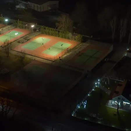 Daire Tennis Home-pozar, Piperia!
