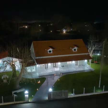 Daire Tennis Home-pozar, Piperia! Ano Rodonia