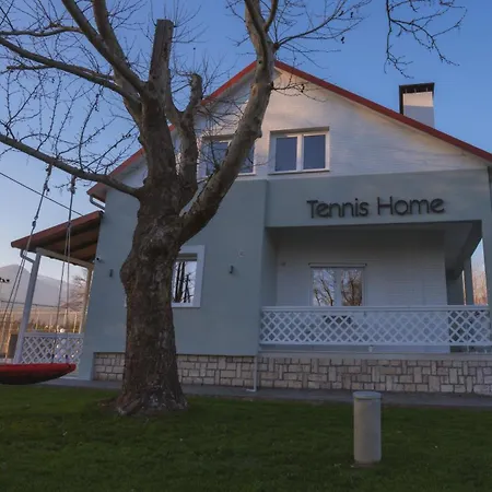 Tennis Home-pozar, Piperia! Daire Ano Rodonia
