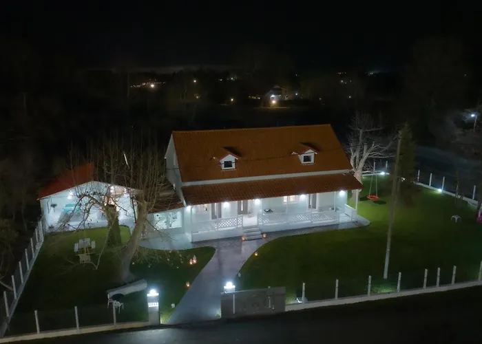 Daire Tennis Home-pozar, Piperia! Ano Rodonia