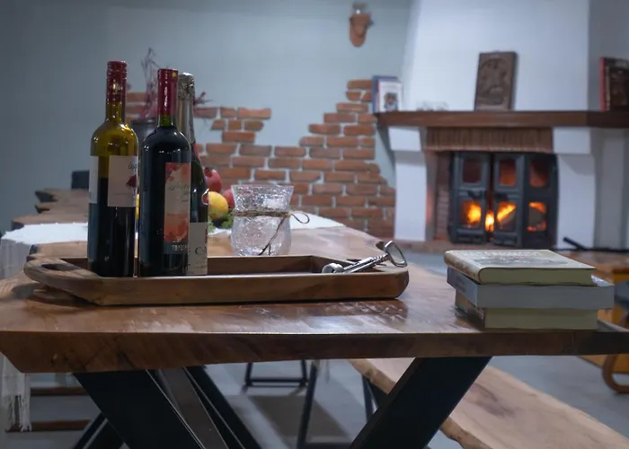 Tennis Home-pozar, Piperia! Daire *