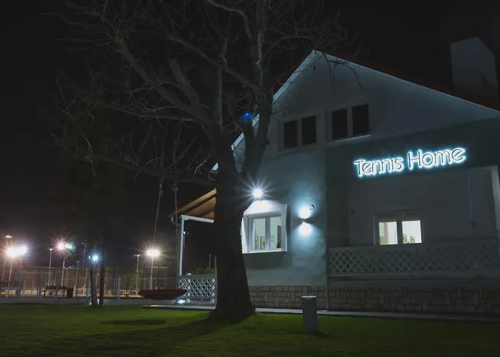 Tennis Home-pozar, Piperia! Daire Ano Rodonia