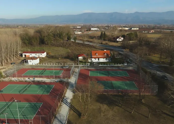 Daire Tennis Home-pozar, Piperia!
