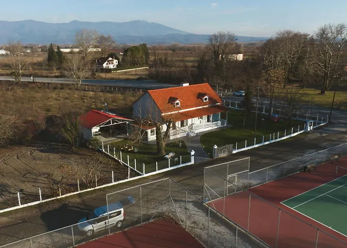 Daire Tennis Home-pozar, Piperia!
