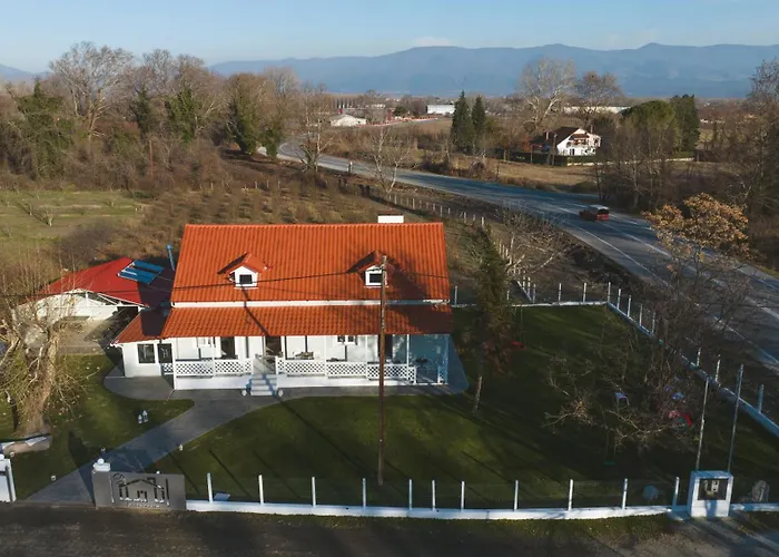Tennis Home-pozar, Piperia! Daire *