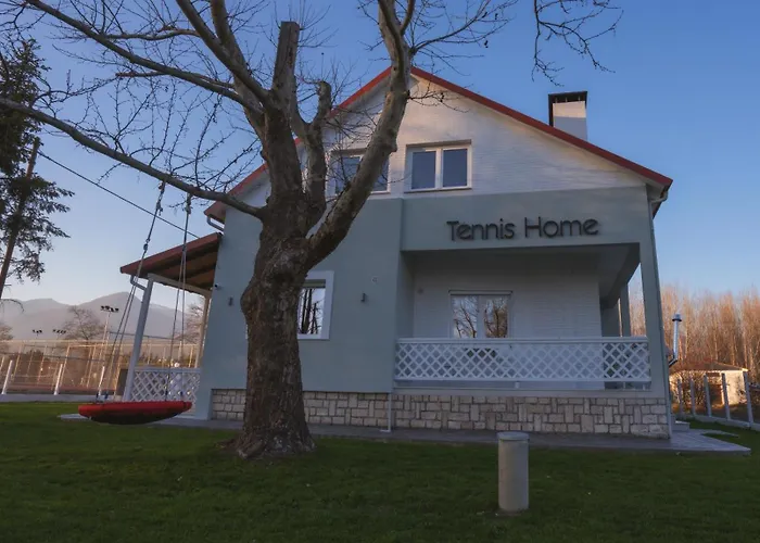 Tennis Home-pozar, Piperia! Daire Ano Rodonia