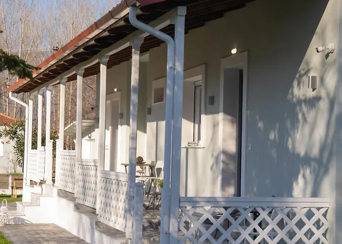 Tennis Home-pozar, Piperia! Daire Ano Rodonia